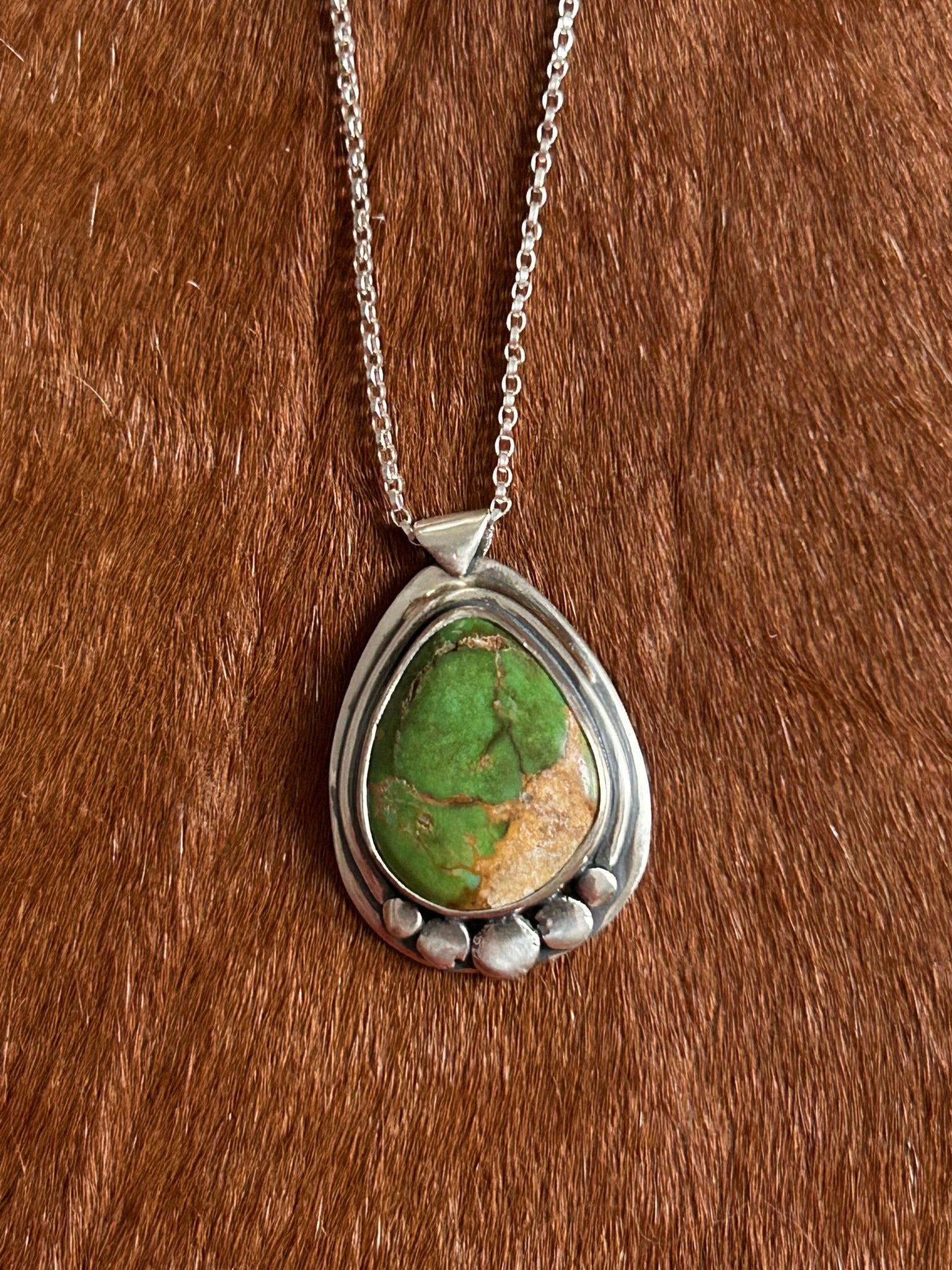 Stone Pendant & 18" Necklace (Sierra Bella Turquoise)