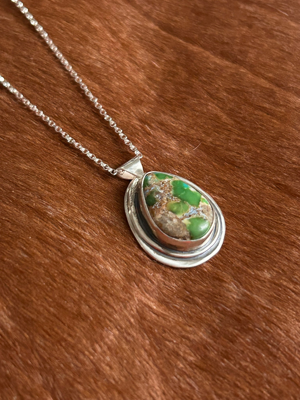 Stone Pendant & 18" Necklace (Sierra Bella Turquoise)